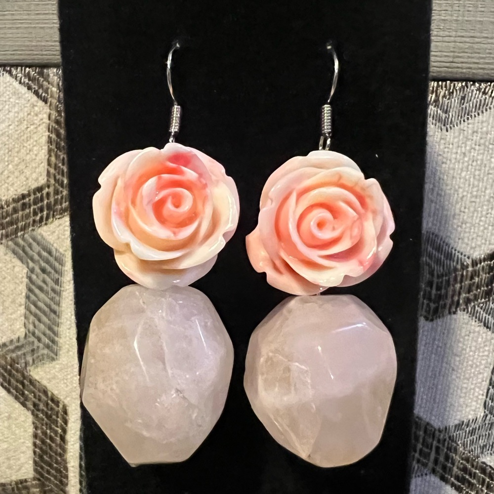Handmade rose quartz floral beaded earings